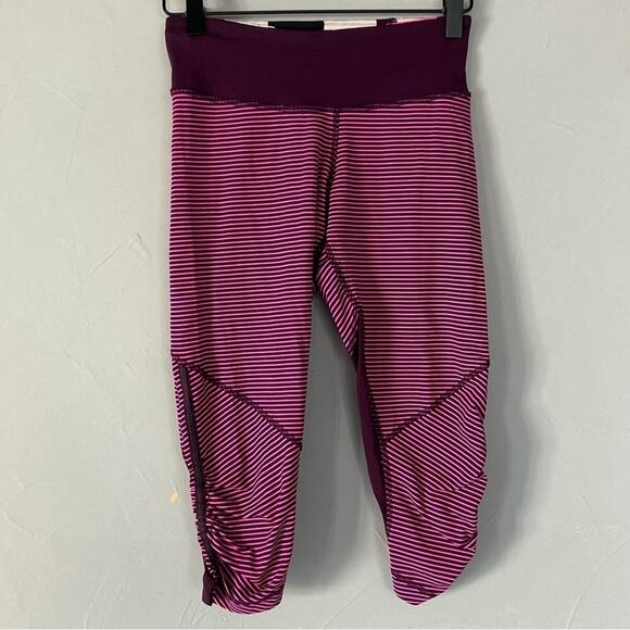 Lululemon Crop Leggings 4 - Picture 2 of 7